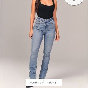 Abercrombie & Fitch The ‘90s slim straight Ultra high rise curve love jeans